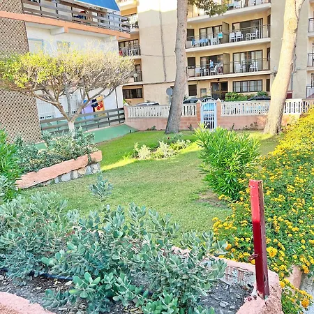 Apartamento Coqueto Con Piscina, Nuevo A 50m Del Mar, Parking Gratis