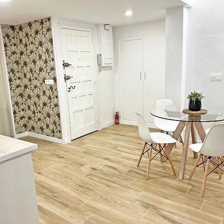 Coqueto Con Piscina, Nuevo A 50m Del Mar, Parking Gratis *