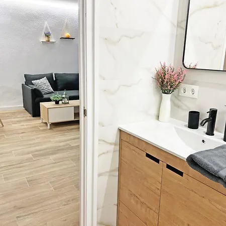 Apartamento Coqueto Con Piscina, Nuevo A 50m Del Mar, Parking Gratis