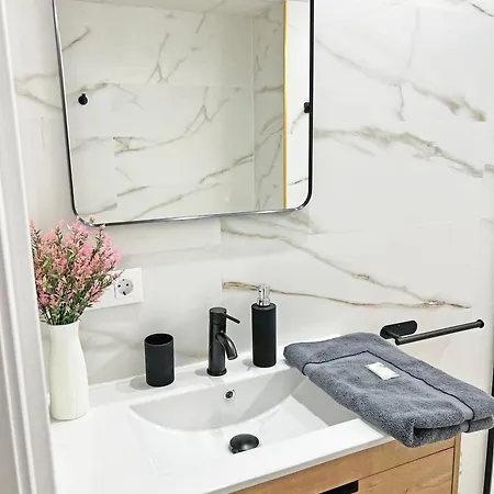 Coqueto Con Piscina, Nuevo A 50m Del Mar, Parking Gratis Apartamento *