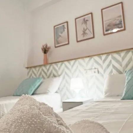Apartamento Coqueto Con Piscina, Nuevo A 50m Del Mar, Parking Gratis