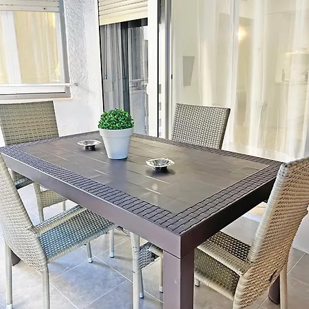 Coqueto Con Piscina, Nuevo A 50m Del Mar, Parking Gratis *